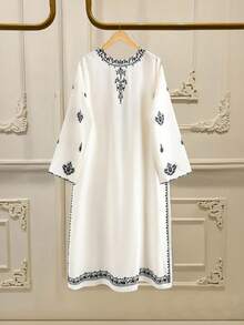 GlowEve V-Neck Women's Elegant Loose Slimming Muslim Long Robe Dress With Positioning Floral Print, Black & White - Apricot - View 2