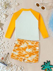 SHEIN Bộ đồ bơi 2 mảnh họa tiết cua dễ thương cho bé trai gồm áo tay raglan và quần short sọc, thích hợp cho bãi biển mùa hè, hồ bơi, bơi lội, công viên nước, lướt sóng - Nhiều màu - Xem 3