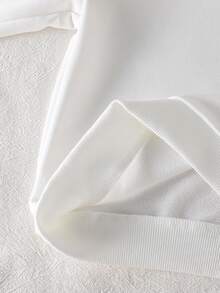 SHEIN GraphicGems Bộ 2 món đồ mặc nhà thời trang cho bé trai, gồm áo nỉ in hình gấu kẻ sọc và quần nỉ cùng màu, thoải mái và phù hợp cho mùa thu/đông/xuân. - Màu Đỏ Sâu - Xem 7