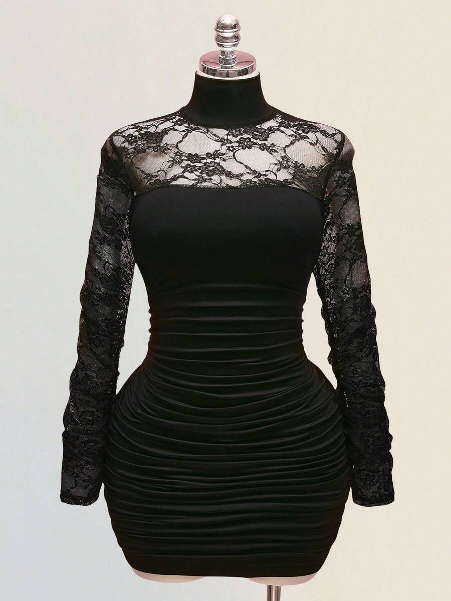 SHEIN ICON 大码女式时尚蕾丝拼接荷叶边迷你连衣裙 - 黑色 - 查看 1