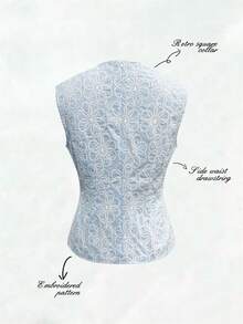 Rafferiza 清新甜美浅蓝色无袖上衣 - 方领花卉刺绣纽扣点缀，春夏优雅短款背心，复古优雅浅蓝色方领上衣 - 花卉图案无袖纽扣点缀，春夏时尚短款背心，甜美百搭浅蓝色无袖背心 - 方领花卉刺绣纽扣点缀，春夏精致露脐上衣 - 藍色 - 查看 4