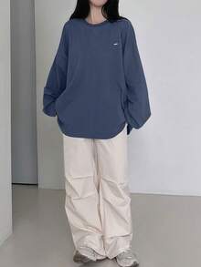 DAZY 女士宽松圆领字母印花T恤，百搭，适合春、夏、秋季穿着。