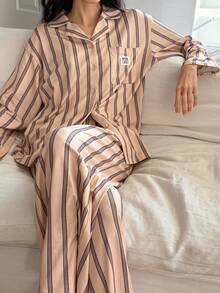 DAZY Conjunto de pijama holgado con decoración de letras a rayas para mujer - Caqui - Ver 1