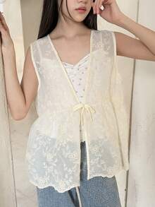 Dazy Kids 少女花卉刺绣前系带无袖宽松上衣 - 杏色 - 查看 5