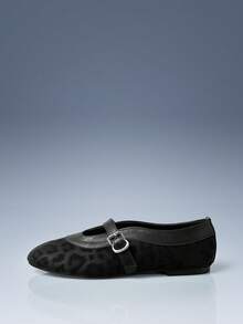 CUCCOO GRLICON Sandalias planas casuales y de moda con diseño de hebilla para mujer - Negro - Ver 3