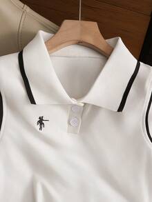 GlowEve Top sin mangas de punto con cuello polo, bordado y de colores contrastantes - Blanco - Ver 3