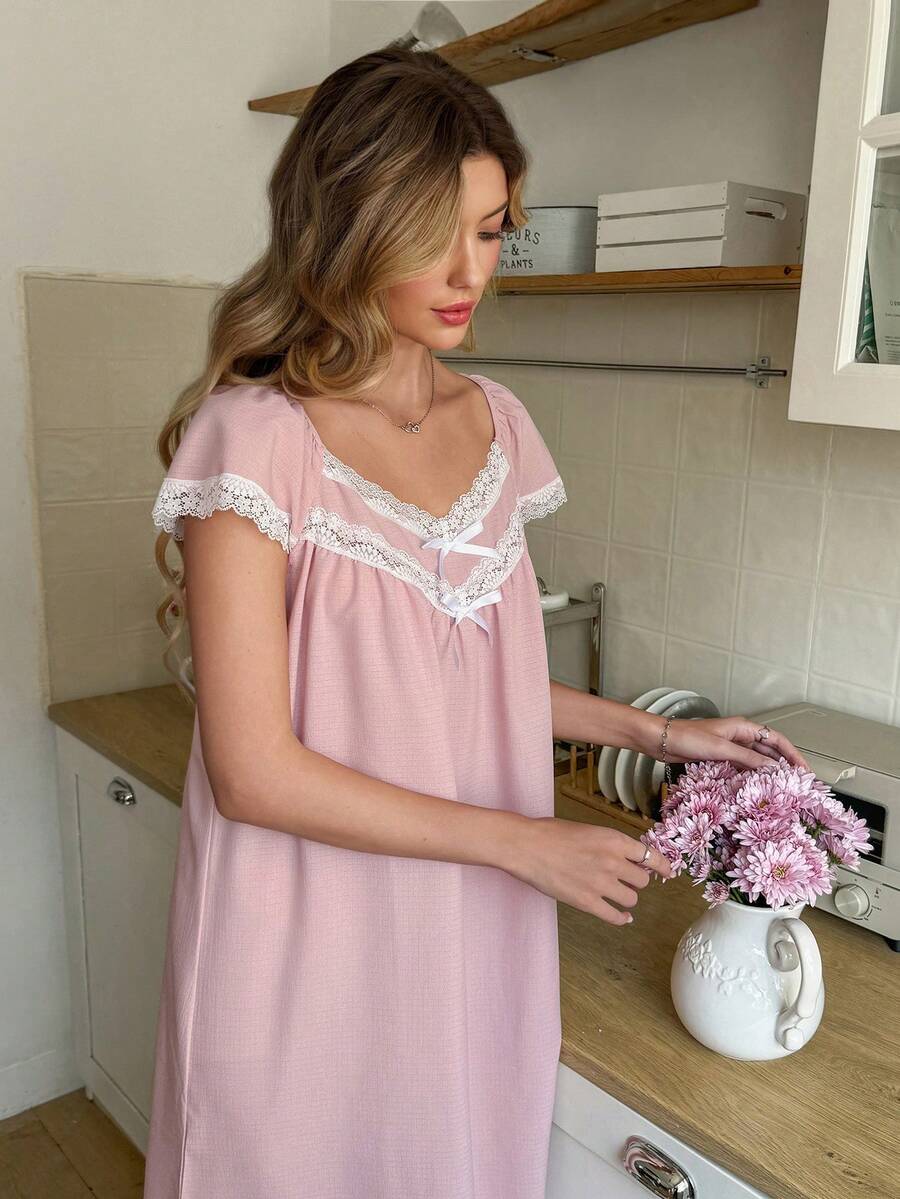 Snug Reverie 纯色撞色蕾丝蝴蝶结浪漫睡衣女式睡袍 - 粉色 - 查看 1