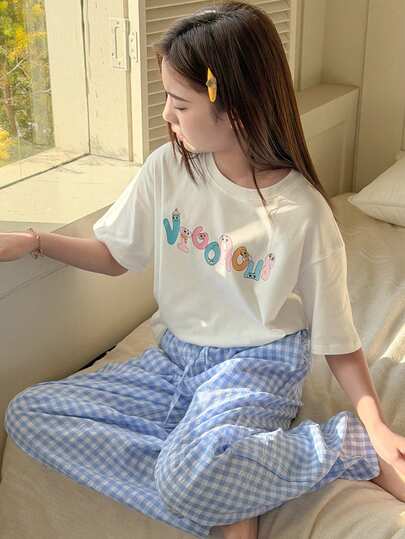 DAZY 少女字母卡通印花圆领落肩T恤和格子裤套装