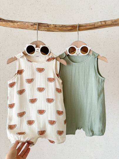 SHEIN 2pcs Baby Unisex Clothes Set, Cute Watermelon Fruit Pattern & Green Seersucker 3D Shorts, Suitable For Spring/Summer Casual Outings, Travel, Vacation