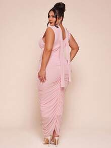 SHEIN BAE Plus Size Enfärgad Ärmlös Rynkad Omlottklänning med Bodycon - Rosa - Visa 5
