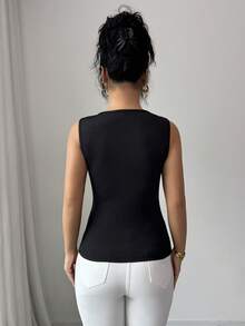SHEIN Raffinéa Top canotta basic aderente da donna, con design di fibbia a spalla e spilla a forma di lumaca, top sexy e chic per donne - nero - Visualizzare 2