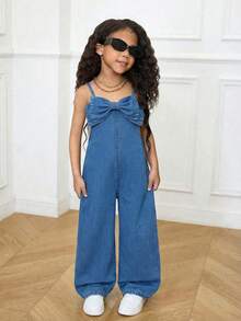 SHEIN 女童深蓝色牛仔连体裤，适合春夏休闲度假乡村波西米亚风穿搭，女童沙滩装，西部街头风，春假穿搭，锐舞派对音乐节牛仔连体裤，女童度假穿搭 - 淺色水洗藍 - 查看 3