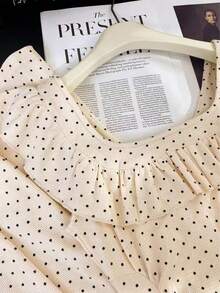 Franclia 2026新款方领褶皱长款连衣裙，黑白波点印花，荷叶边饰边和腰部收褶设计，休闲通勤及度假长裙 - 白色 - 查看 3