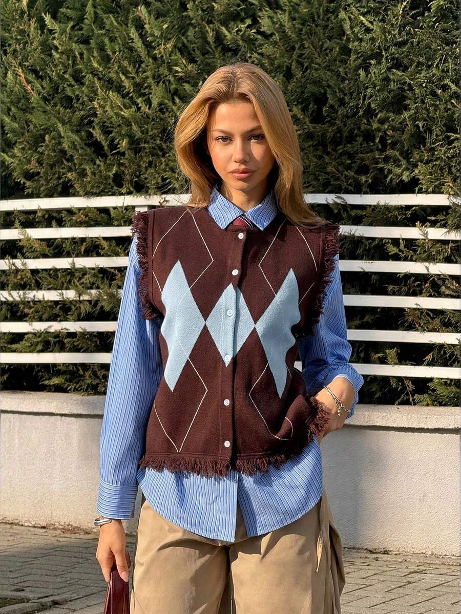 MainGRL Diamond Plaid Knit Vest Sweater For Women, Spring - Multicolor - View 1