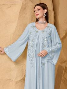 SHEIN Najma Vestido de manga larga con pliegues en el frente, bordado de perlas y parches elegante para mujeres - Celeste - Ver 3