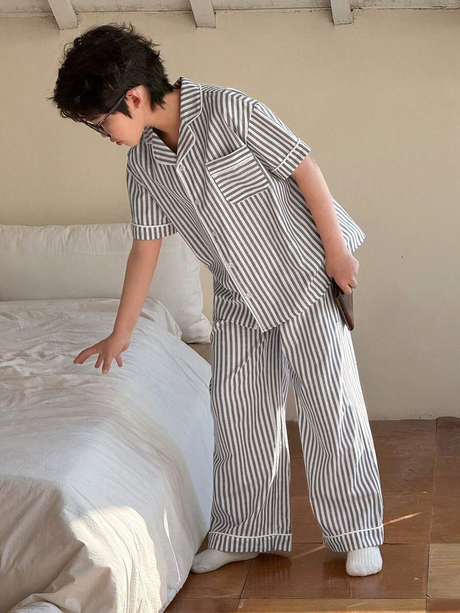 DAZY 男童舒适条纹前开襟短袖衬衫和裤子睡衣套装,夏季 - 灰色 - 查看 1