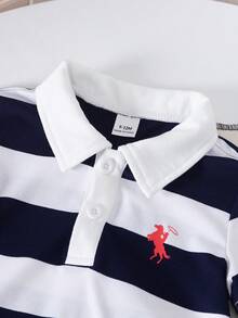 SHEIN Playful Pals 0-3岁男宝宝可爱休闲夏季韩版条纹针织polo衫短裤套装，适合生日派对、晚宴、婚礼、洗礼、日常穿着、叠穿，适合3个月至24个月的男宝宝。 - 寶藍色 - 查看 6