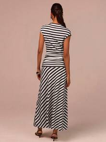 COSMINA 女士时尚条纹印花连衣裙，夏季，荷叶边设计，优雅女士长裙，时尚女装，情人节连衣裙，约会，购物，黑白条纹图案，夏季条纹连衣裙 - 黑與白 - 查看 2