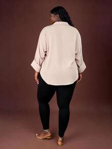 CurvyTilda Áo sơ mi nữ dáng rộng thắt eo màu mơ cỡ lớn, thích hợp cho các buổi đi chơi hàng ngày - Màu be - Xem 2