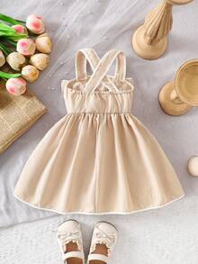 SHEIN 女婴优雅纹理面料撞色蝴蝶结连衣裙 - 卡其色 - 查看 2