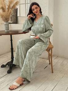 Vivie Lora Women's Vacation Cashew Print V-Neck Textured Waist Jumpsuit - Green - View 5