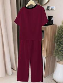 Everyssa 2件套女士时尚圆领刺绣印花撞色滚边T恤，休闲弹力腰斜插口袋刺绣阔腿裤套装 - 彩色 - 查看 2