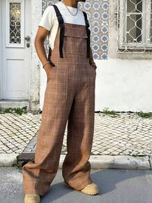 Manfinity Roghcode 男士街头风流行INS搭配，男士休闲格子宽松连体裤，工装风格。融合街头风和Y2K元素，完美契合返校季和日常穿着。吸睛配色，舒适面料，送给男友的时尚礼物，2000年代风格，秋冬必备。 - 棕色 - 查看 4