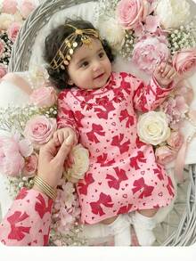 SHEIN 新生女宝宝可爱碎花宽松长袖连衣裙 - 彩色 - 查看 1