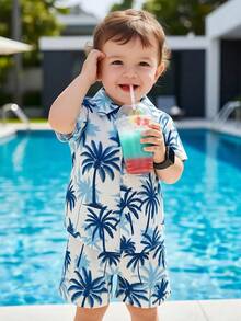 SHEIN Playful Pals 2件套幼儿男童度假绿色热带植物图案短袖衬衫+松紧腰短裤套装，童装。幼儿服装，幼儿衬衫，幼儿短裤，婴儿套装，6个月-3岁 - 藍色 - 查看 4