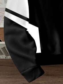 Manfinity Joysei Plus Size Men's Casual Black & White Patchwork California Graphic Fleece Lined Hoodie Sweatshirt - Multicolor - View 4