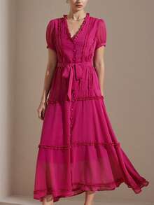 Revavyn Elegantes Maxikleid aus Chiffon mit V-Ausschnitt, Rüschenkante und geraffter Taille, modisches Urlaubsdesign für Frauen - Heißes Pink - Übersicht 2