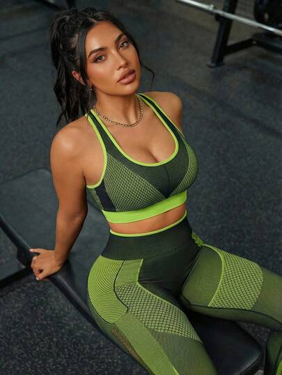 Innovista Seamless Women Green Textured Sport Set Removable Cups Mesh Ventilation High-Waisted Leggings & Crop Top For Outdoor Yoga Indoor Cycling Boxing Running Commute Peloton Australian Open Fitness Glow Up January Gym Motivation Valentine Essentials Active Lifestyle Wear Gym Women Sets Sports Women Sets Seamless Set