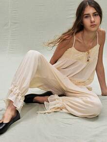 SoleilVie 2026春夏新款杏色蕾丝边宽松轻盈浪漫休闲阔腿裤，弹性腰带，蕾丝拼接，弹性蕾丝裤脚，柔软亲肤面料，抽绳腰带，抽绳裤脚，浪漫通勤ins风女式休闲阔腿裤 - 杏色 - 查看 3