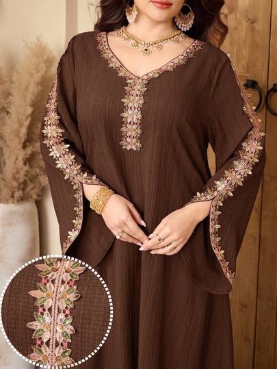 Al Najma 大码女式贴花装饰V领喇叭袖优雅阿拉伯风格连衣裙