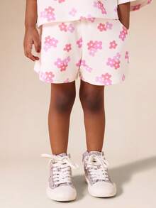 Bộ đồ SUMWON gồm áo thun ngắn tay in hoa dáng rộng và quần short, thích hợp mặc hàng ngày vào mùa hè, hoặc cho kỳ nghỉ lễ Tình nhân. - Màu be - Xem 4