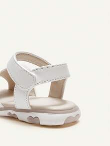 Cozy Pixies 一双女婴夏季白色凉鞋，幼儿鞋，星月爱心镂空露趾软底公主鞋，发光鞋，趣味可爱图案 - 白色 - 查看 8