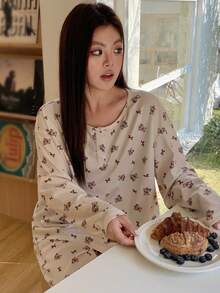 Dazy Plus Bộ đồ ngủ 2 món in hình hoạt hình dễ thương, gồm áo tay dài rộng rãi và quần dài, thích hợp cho mùa xuân/thu. - Xám - Xem 4