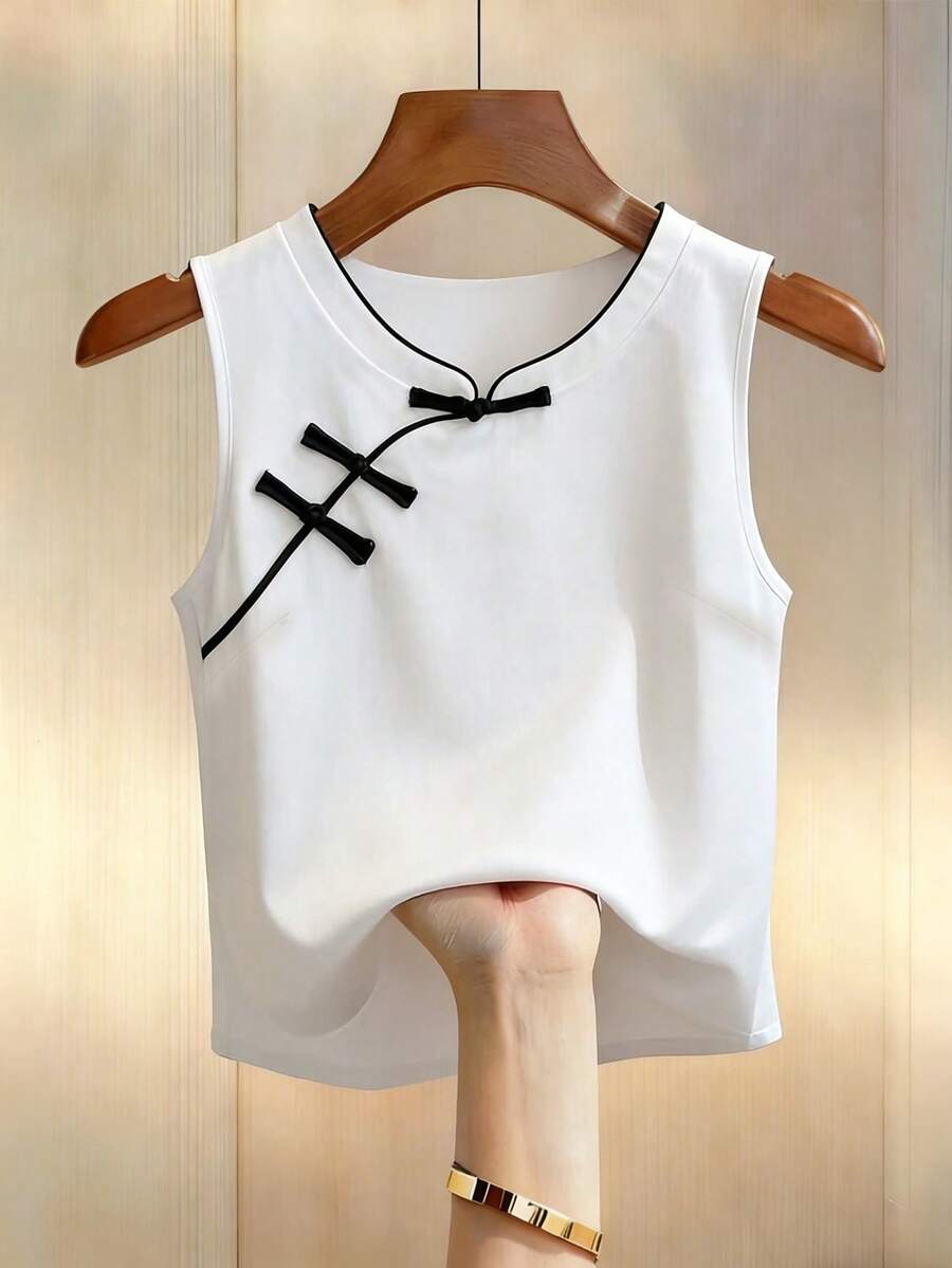 Franclia 新款中式旗袍上衣，立领配中国结纽扣；时尚新款无袖上衣，撞色滚边；女式衬衫；新款中式女装；中式风格；女式衬衫；女式春夏背心；女式性感背心；无袖上衣；春季；夏季；女式黑白上衣；女式黑白背心。 - 黑與白 - 查看 1