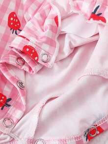 SHEIN Newborn Baby Plaid & Strawberry Print Romper With Bow Headband Set - Baby Pink - View 6