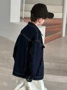 DAZY 青少年男童休闲时尚街头通勤翻盖口袋撞色缝线落肩宽松牛仔夹克，春秋季 - 藍色 - 查看 7