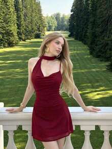 MOD Vestido mini ajustado con cuello de corbata de cinta a lunares - Burdeos - Ver 4