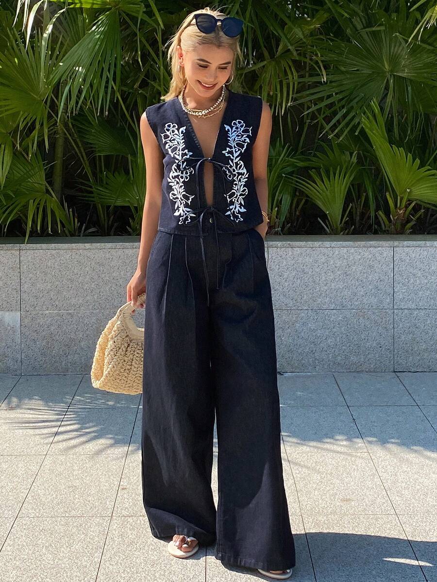 DAZY Women's V-Neck Sleeveless Printed Tie-Up Vest And Loose Straight Leg Jeans Casual Vacation Suit - Dark Wash - View 1
