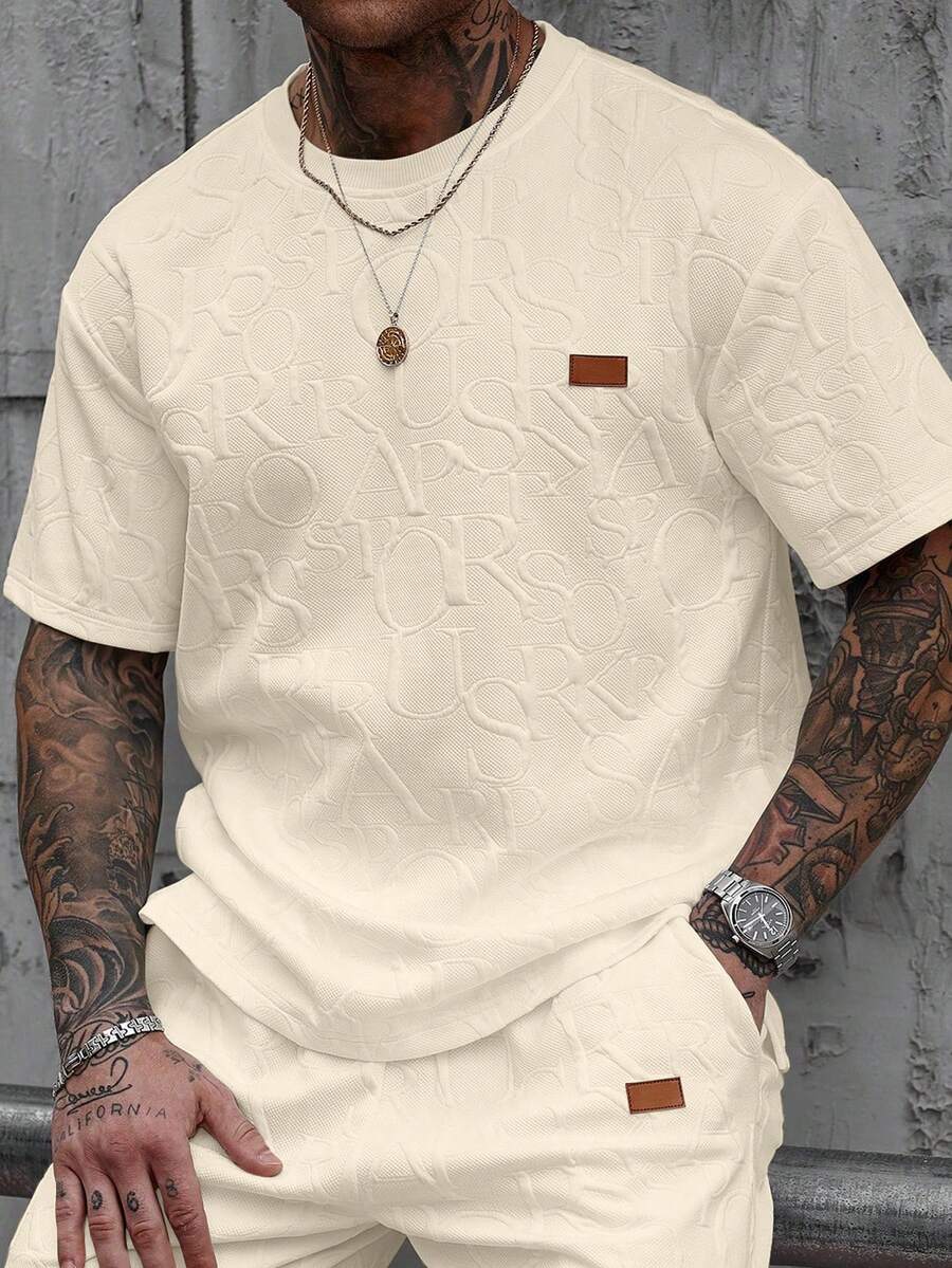Manfinity CasualCool 加大码男士休闲纹理短袖T恤 男士两件套 男士服装套装 米色休闲两件套 男士夏季两件套 男士T恤短裤套装 - 卡其色 - 查看 1