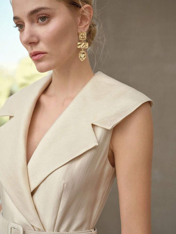 ELEGANT COMMUTER DRESS WITH LAPEL COLLAR, WAIST BELT AND A-LINE SILHOUETTE, SPRING/SUMMER