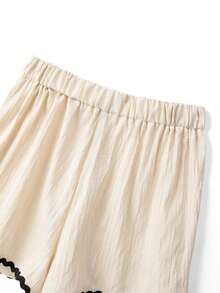 EMERY ROSE Women's Elegant Cream Textured Contrast Trim Regular Waist High Slit Shorts Skirt, Spring/Summer - Apricot - View 3
