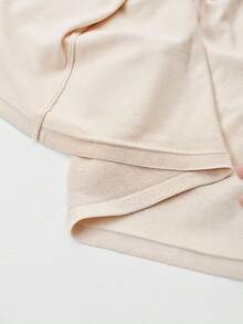 Aalyst V领短袖针织连衣裙，修身剪裁，休闲百搭，收腰设计，优雅时尚，秋季必备单品 - 卡其色 - 查看 9