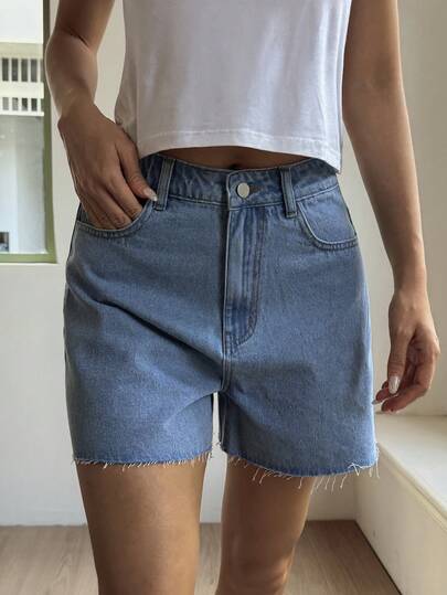 DAZY Damshorts med fickor, knappar och fransad fåll för vardagsbruk