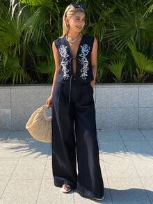 DAZY Women's V-Neck Sleeveless Printed Tie-Up Vest And Loose Straight Leg Jeans Casual Vacation Suit - Dark Wash - View 3