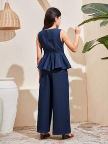 SHEIN 2Pcs Tween Girls Fashion Casual Y2k Vintage Cool Street Two Pieces Set Of Dark Blue Sleeveless Denim Top With A Cinched Waist And Pleated Design And Loose Jeans With Elastic Band Waist For Kids Clothes Tween Girls Dailywear And Kids Spring And Summer Rave Outfits Festival And Outfits Streetwear Clothes - Blue - View 3