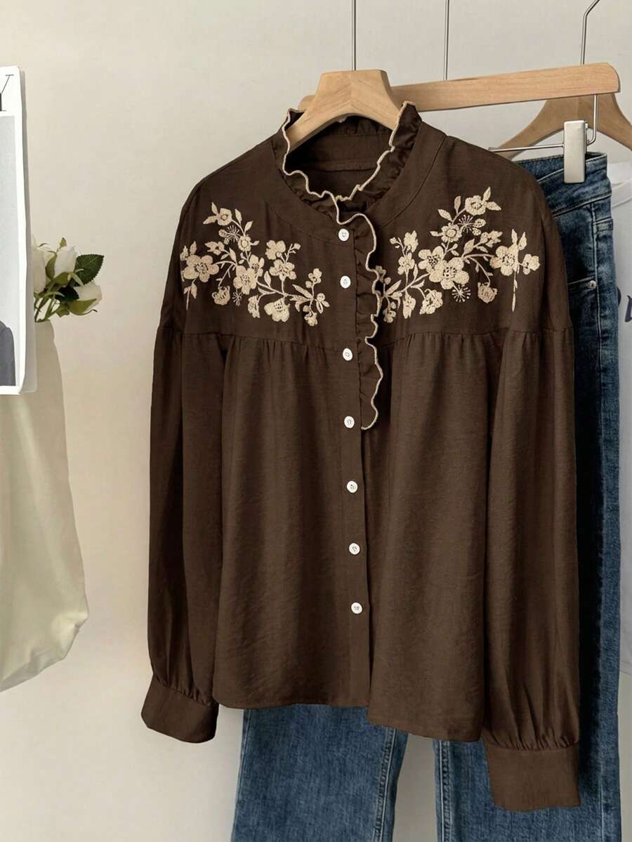 SHEIN Frenchy 女士花卉刺绣荷叶边长袖单排扣休闲衬衫 - 咖啡棕 - 查看 1